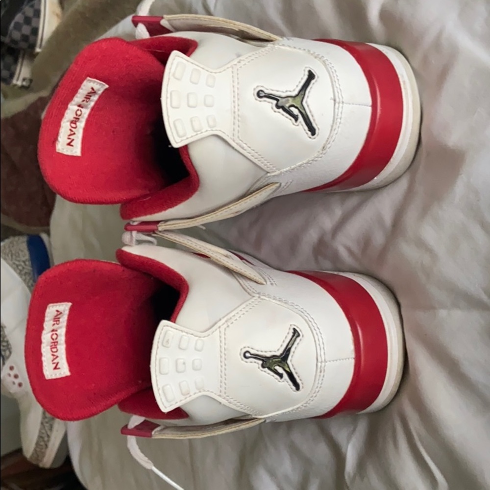 Jordan 4 - Picture 3 of 7